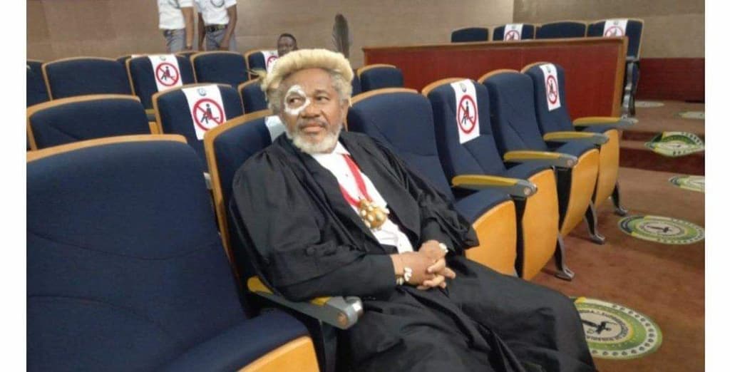 Lawyer dresses in native doctor attire, ‘forces’ Judge to leave