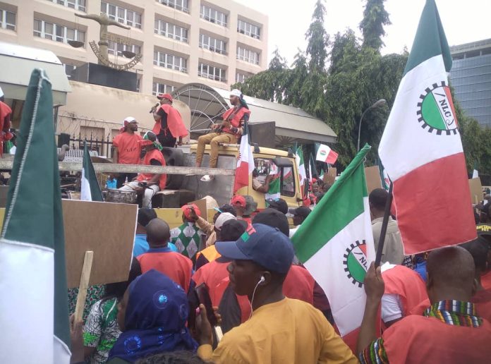 NLC-members-occupy-entrance-of-Federal-Ministry-of-Justice-in-Abuja...-on-Wednesday.-Olukayode-Jaiyeola